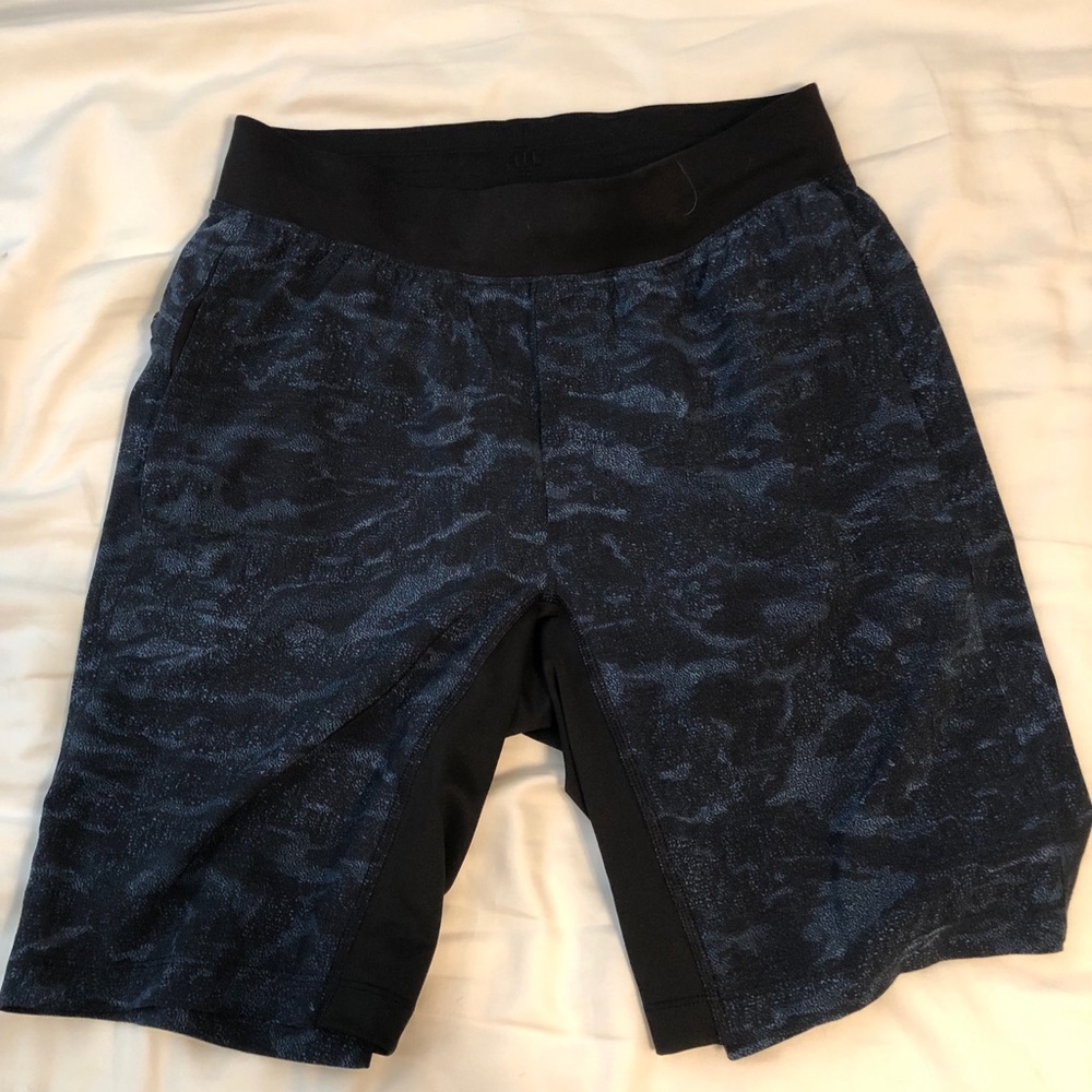 Lululemon men’s T. H. E. SHORT 9” Linerless